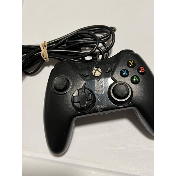 Xbox One Power A wired Controller - Picture 1 of 5